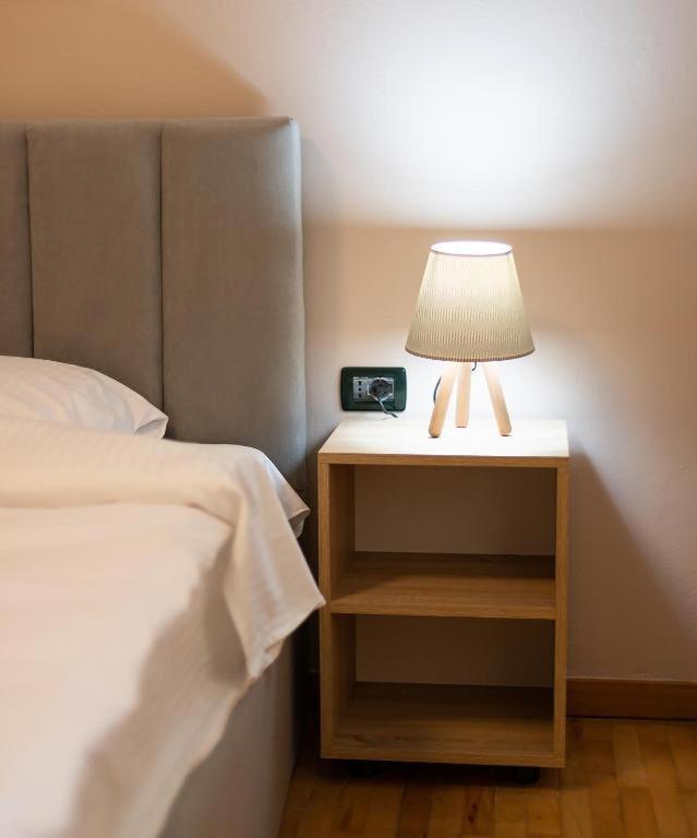 Light-2 Lovely Apartment In Tiranë Ngoại thất bức ảnh