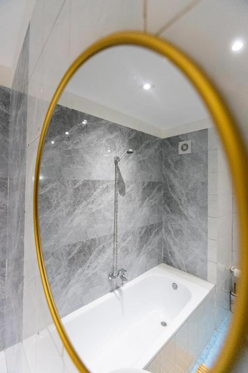 Light-2 Lovely Apartment In Tiranë Ngoại thất bức ảnh
