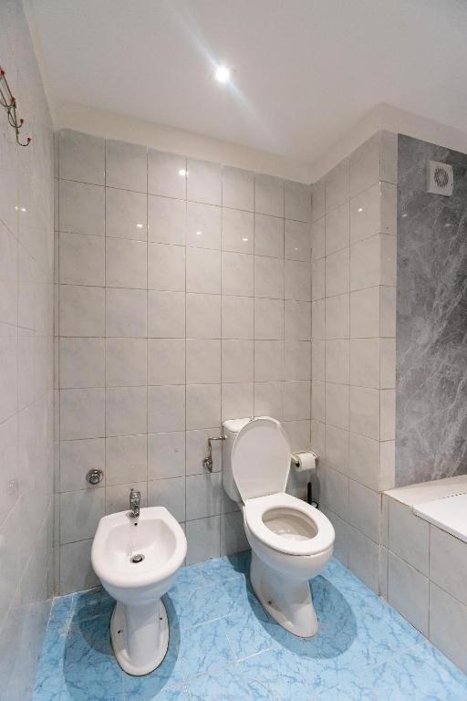Light-2 Lovely Apartment In Tiranë Ngoại thất bức ảnh